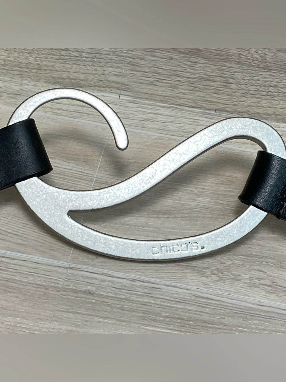 CHICO'S / Black Leather Silver Buckle Adjustable Belt